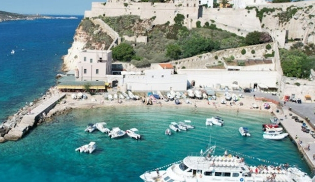 Tremiti Islands: Guided Boat Tour from Rodi Garganico