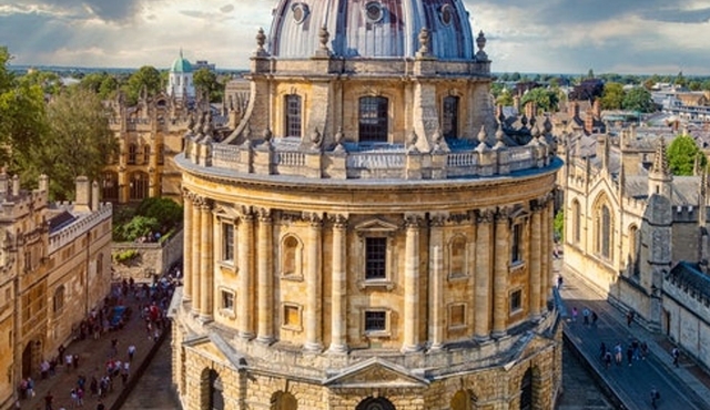 Oxford University Walking Tour