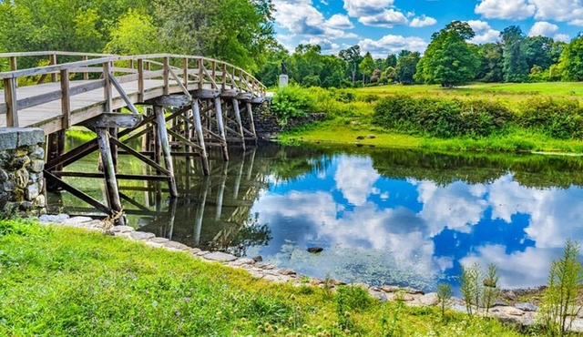 Literary Concord Private Tour from Boston