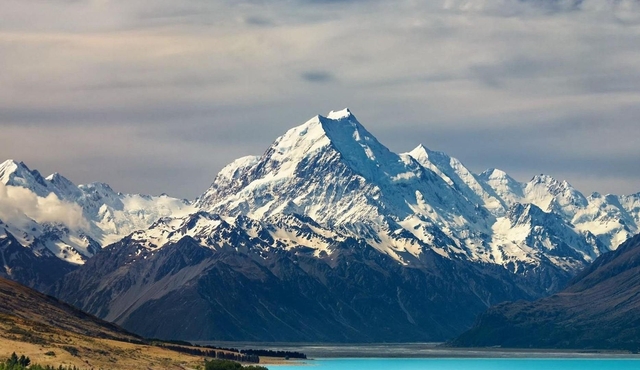 Milford Sound — Fly / 2 hour Landing / Fly