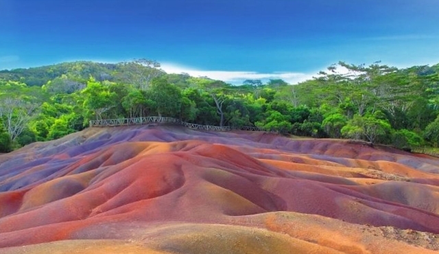 Mauritius Dolphin Snorkel, Volcano, Gorges, 7‐Coloured Earths