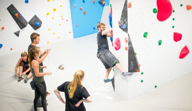Bouldering hall day pass in Rostock