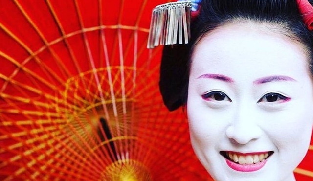 Private Dinner with Maiko and Geiko in Kyoto