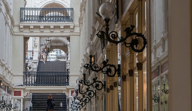 Nantes 1.5-Hour Small-Group Walking Tour With Local Guide