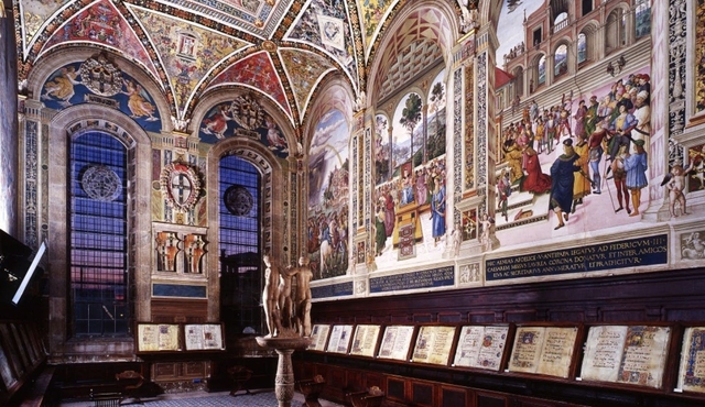 Opa Si Pass: access to Siena Cathedral complex