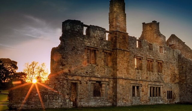 Diverse Heritage – Durham Walking Tour for Couples