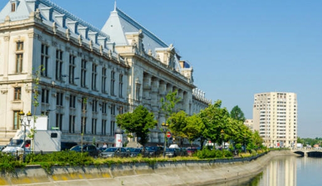 Tour privato di mezza giornata della città di Bucarest