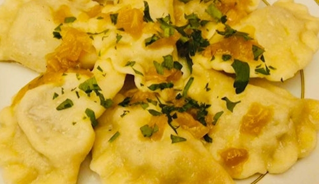 Warsaw: Taste of Poland Food Tour + Guided Walk