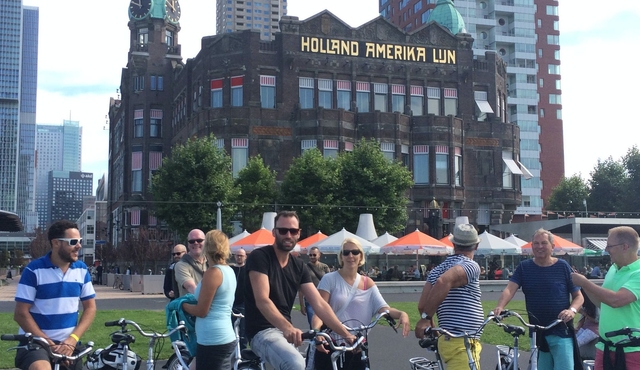 Rotterdam highlights tour by bike