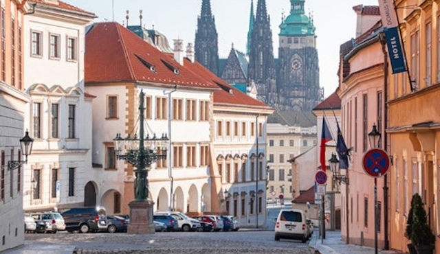 Prague Castle District: Guided Tour