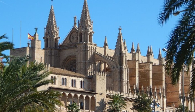 Cathedral of Mallorca Tour
