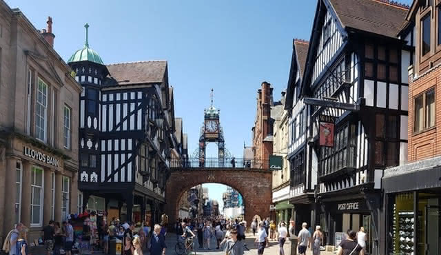 Chester Self-Guided Walking Tour with Insider Tips
