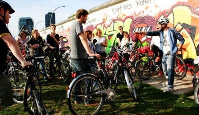 Third Reich and Berlin Wall History 3‐Hour Bike Tour in Berlin