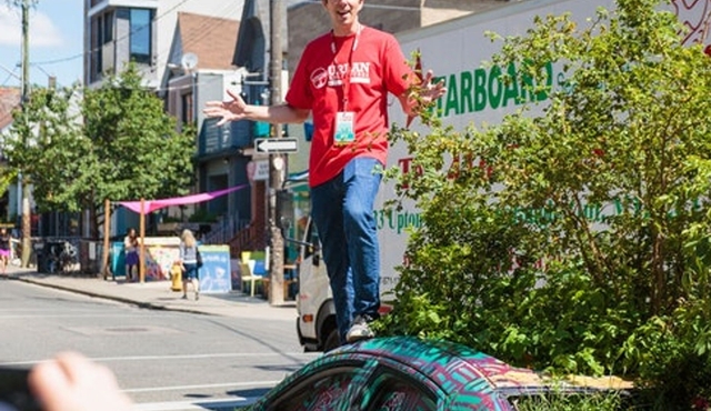 Toronto Walking Tour: Kensington Market & Chinatown