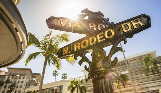 Beverly Hills & Rodeo Drive: Private 2‐hour Walking Tour