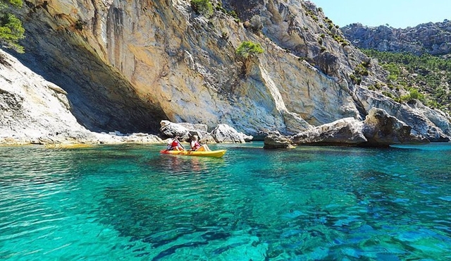 Kayak tour through Sant Elm to Cala en Tió