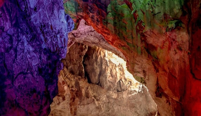 Vizag to Borra Caves and Thotlakonda Buddhist Complex Day Tour