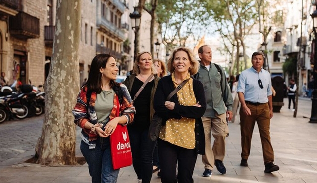 Barcelona El Born Small‐Group Tapas and Wine Tour