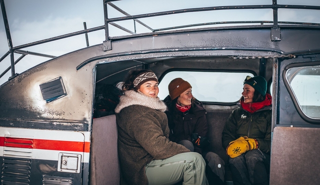 From Oslo: Snowcoach and lunch in Jotunheimen