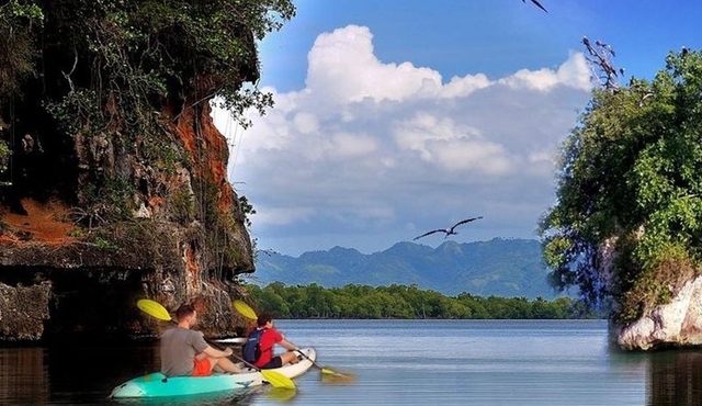 Los Haitises National Park Kayaking Tour from Sabana de la Mar