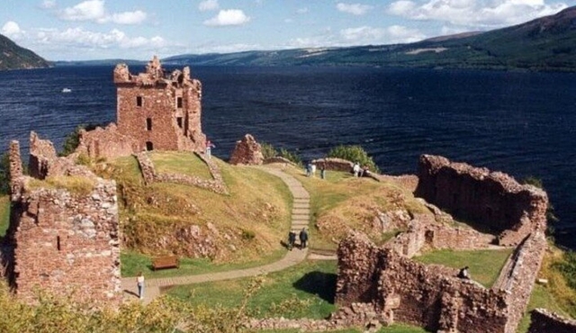 Loch Ness, Cawdor Castle, Outlander Sites & More from Inverness