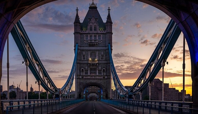 London Private Full-Day Highlights Tour with Tower of London