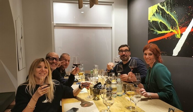 1 hour tasting in Trieste: 