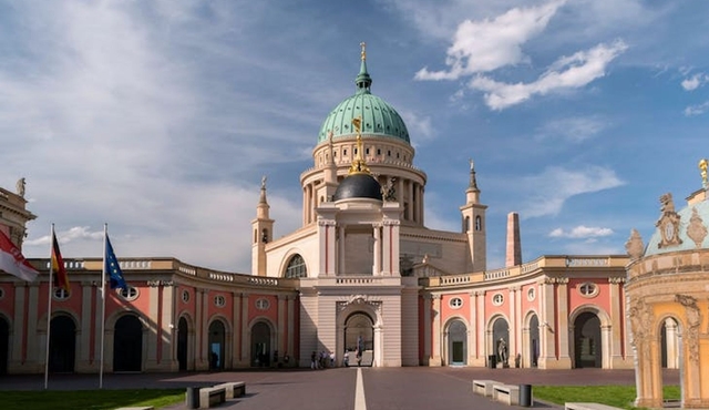 Private History Walk through Potsdam with a Local Expert