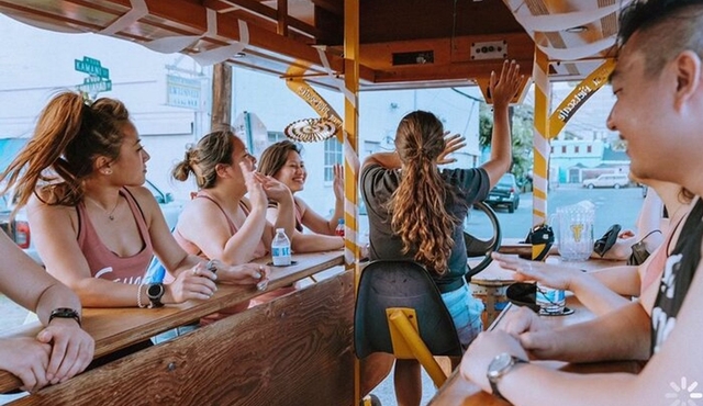Honolulu Beer and Brewery Tour By Shared Bike