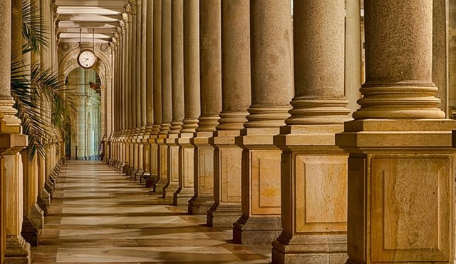 Private photo tour to Karlovy Vary (Carlsbad)