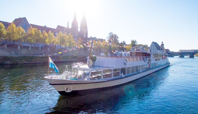 Strudel cruise on the Danube in Regensburg