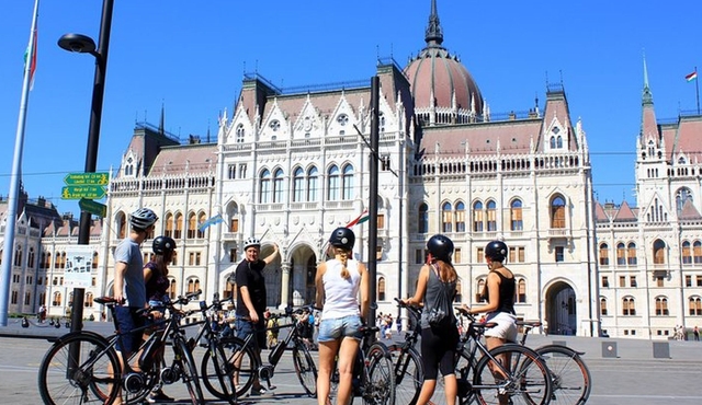 Tour privato di Budapest in bicicletta elettrica