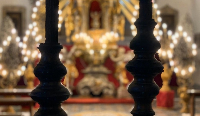 Origins and legends of Naples walking tour