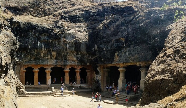 Elephanta Caves with City Tour of Mumbai