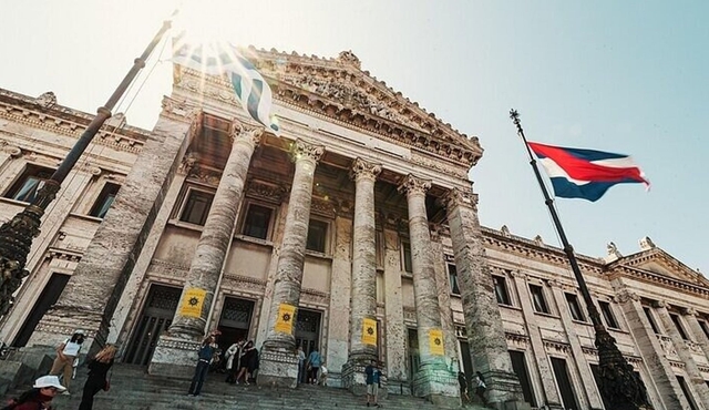 Audio Guided Tour in Montevideo City for Cruisers