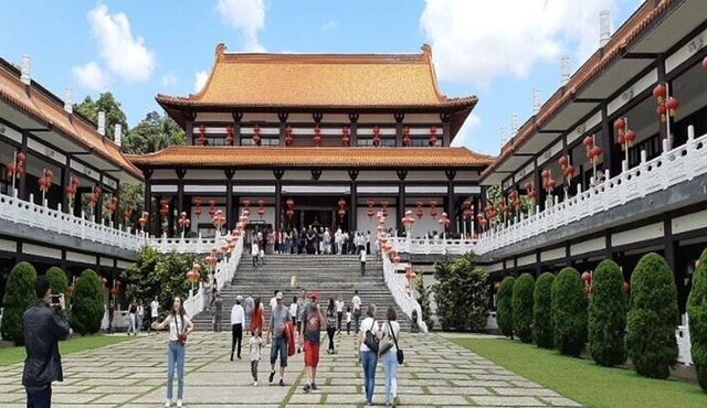 6 Hour Buddhist Temple and Embu das Artes Tour – Art Galleries, Artisan Shops