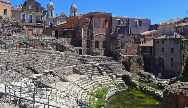 Catania Private Walking Tour with Professional Guide