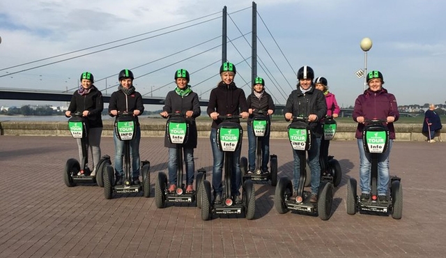 Düsseldorf Segway Tour: Rhine River Experience