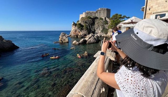 Dubrovnik: Old Town Walking Tour, Walls and Adriatic Views