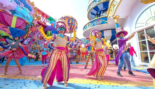 Carnival Magic Phuket Admission Ticket
