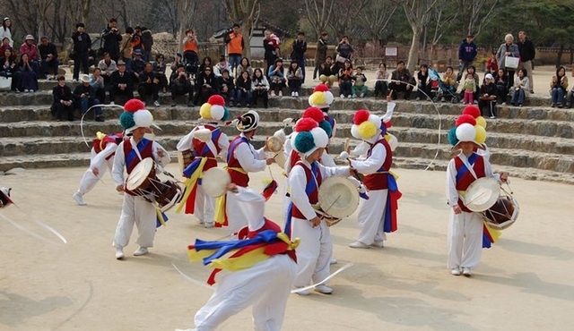 Soul: Prohlídka paláce Gyeongbok a Korejské národní lidové vesnice
