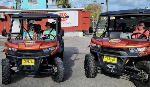 Nassau: Jeep Sightseeing Tour with Bahamian Lunch and Drinks