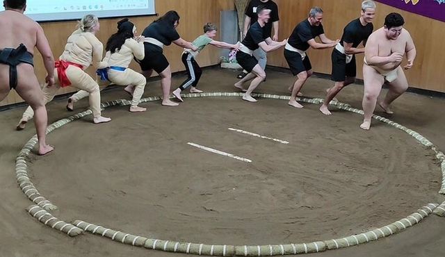 Tokyo'da Tam Sumo Deneyimi