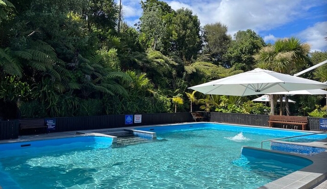 Geothermal Mineral Bathing Hot Pool Experience