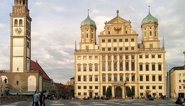 Private day trip to Dachau and Augsburg from Munich
