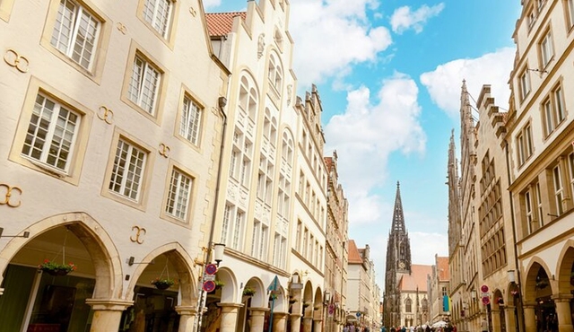 Munster City Walk with Audio Guide in 7 Languages on your Phone