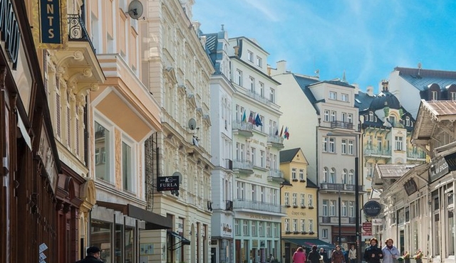 A day in the life of Karlovy Vary&nbsp;&mdash; Private tour with a local