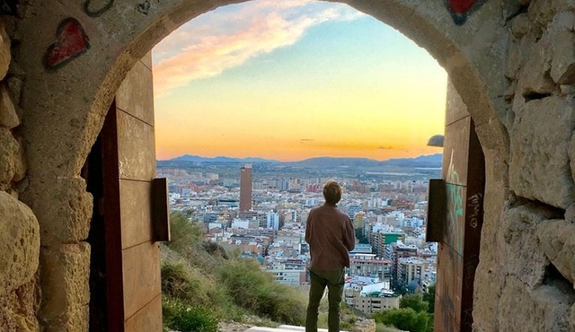 Alicante Small‐Group Half‐Day Highlights and Tapas Tour