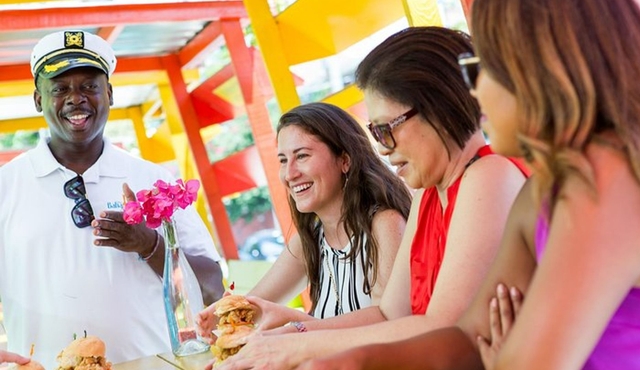 Nassau: Small‐Group Food Tasting and Walking Tour