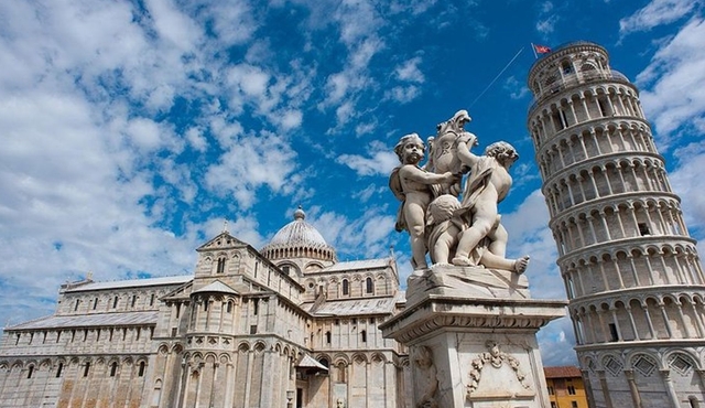 Shore excursion from Livorno to Florence and Pisa by private minivan